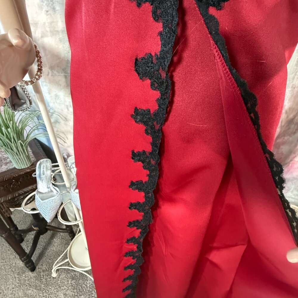 📌Alexia Designs Gothic Style  Red Satin Prom - Formal Dress w/ Black Lace Trim - Picture 4 of 16
